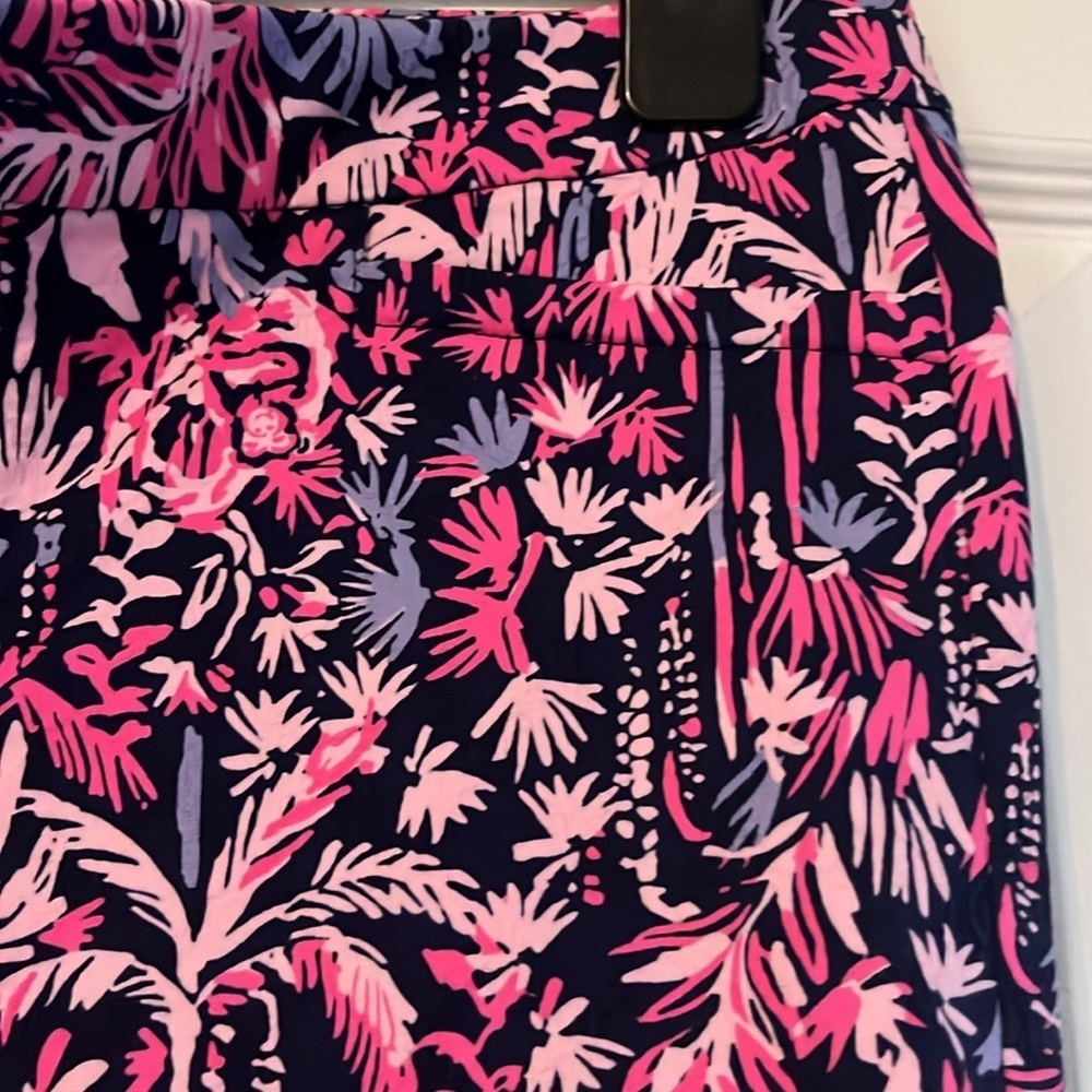 Lilly Pulitzer palm tree pants - Picture 3 of 5